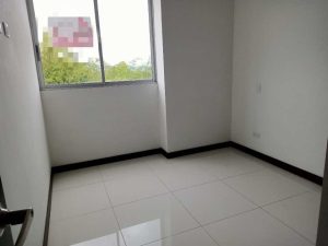 vendo_apartamento_en_cerritos_1682298934-465_7787.jpg