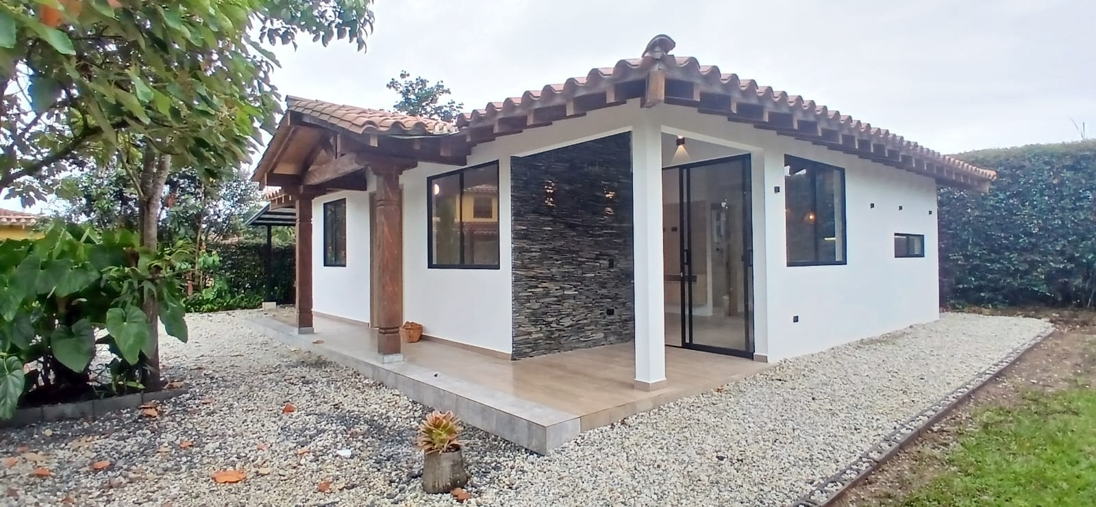 APARTAMENTO EN LA FRONTERA ENVIGADO PARA ARRIENDO