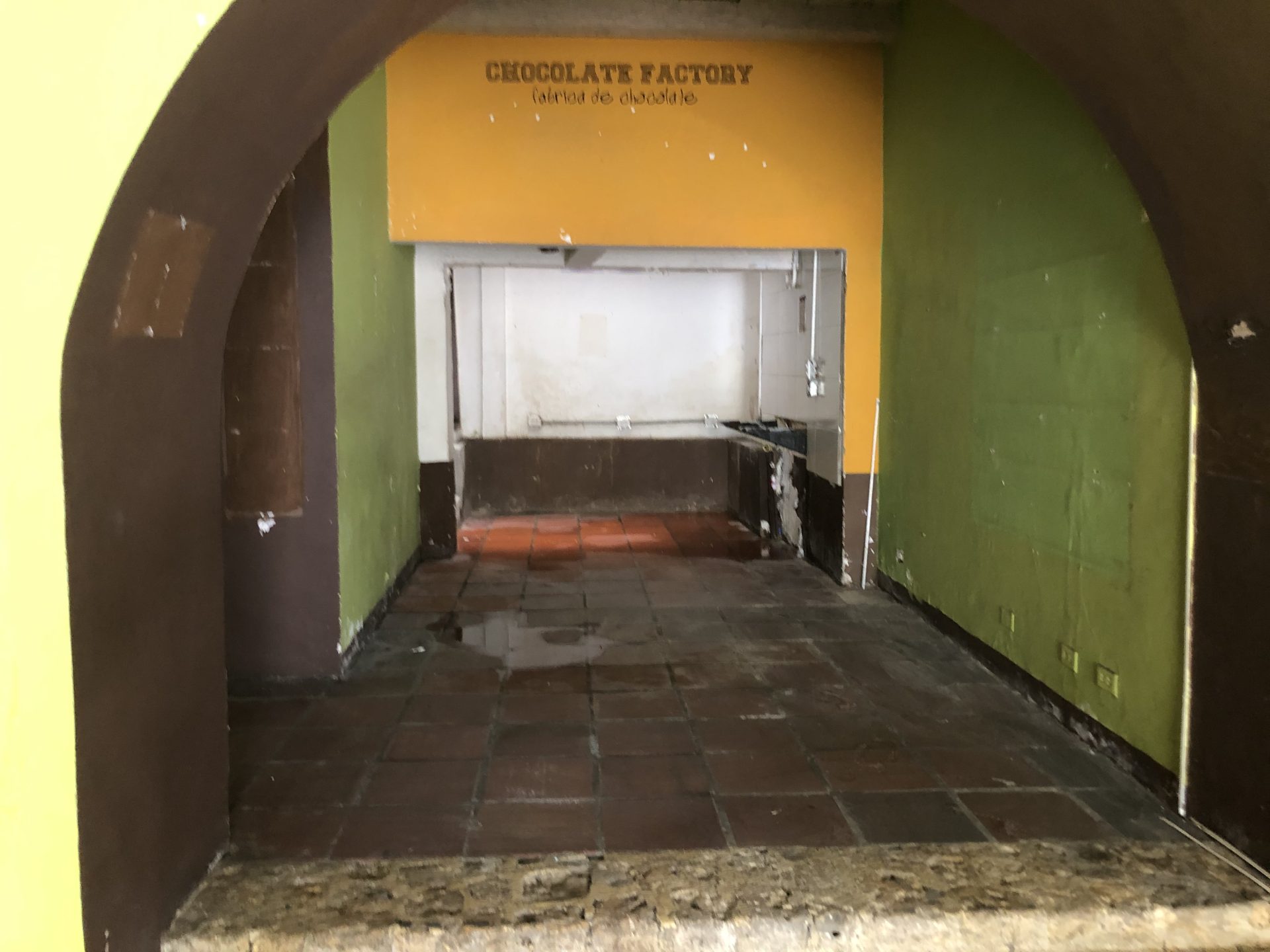 CASA COMERCIAL EN ARRIENDO