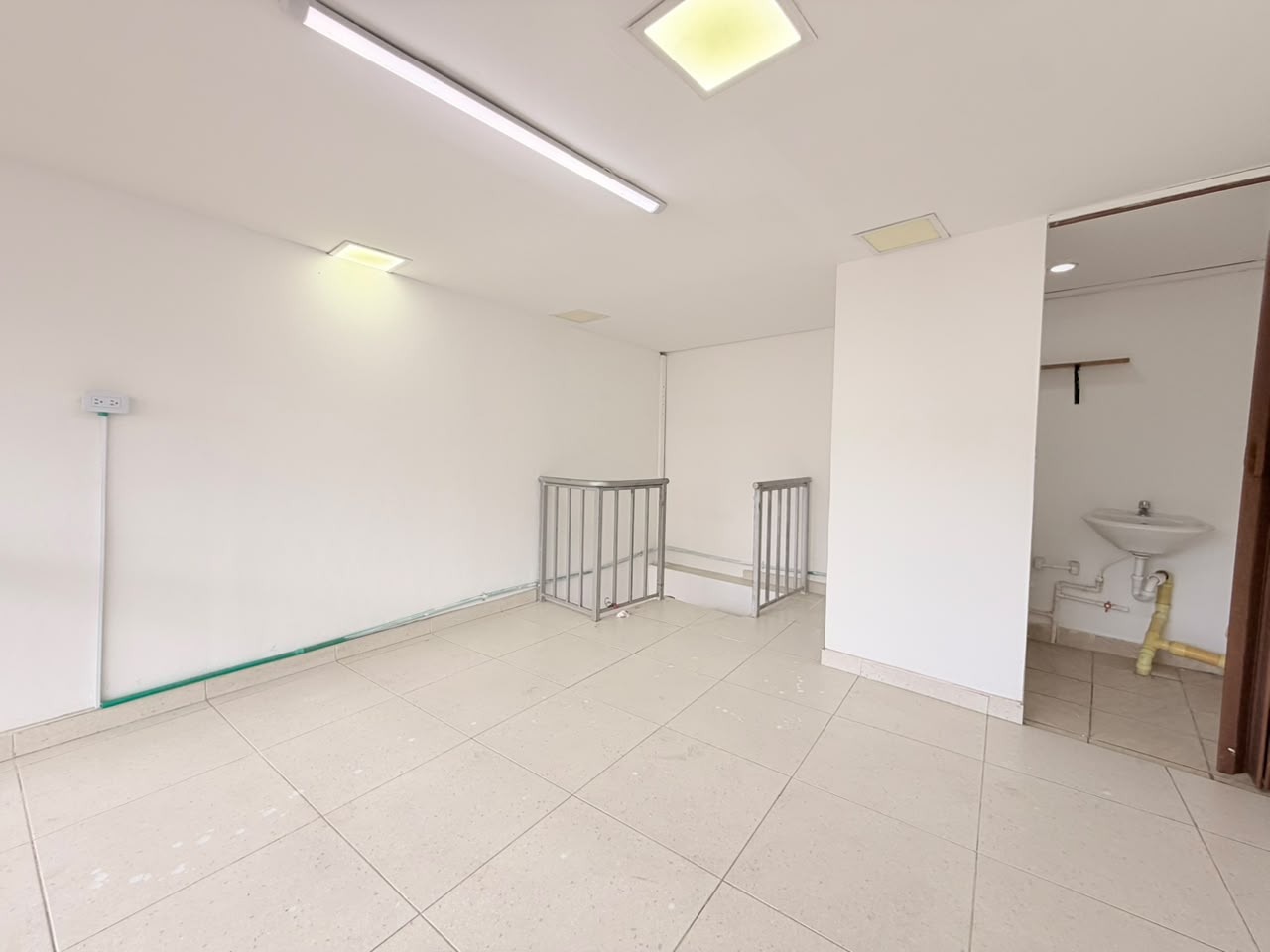 Arriendo Local en Cota $1.200.000