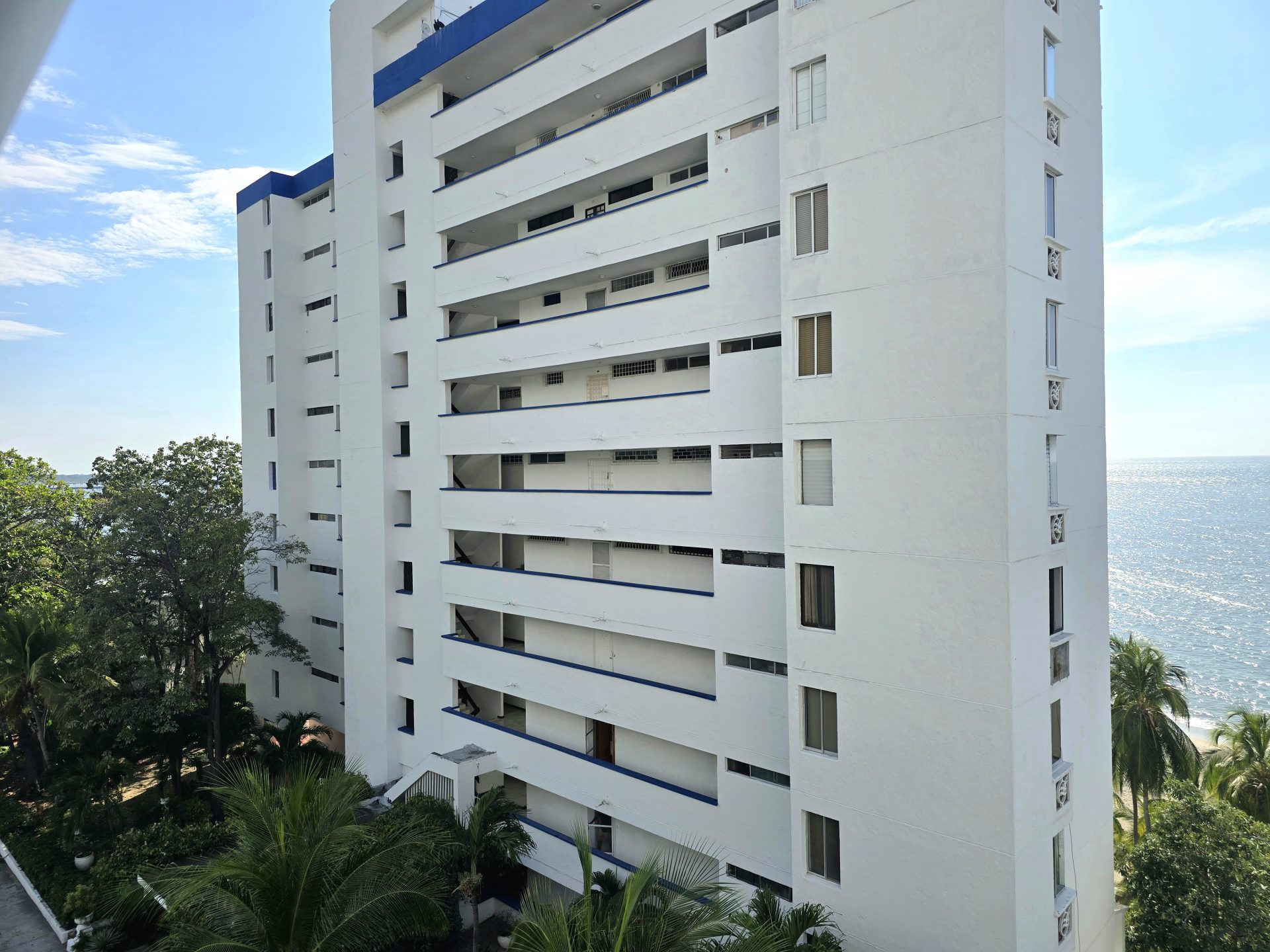 Hermoso Apartamento Amoblado en Arriendo 3 Alcobas – Alcatraces
