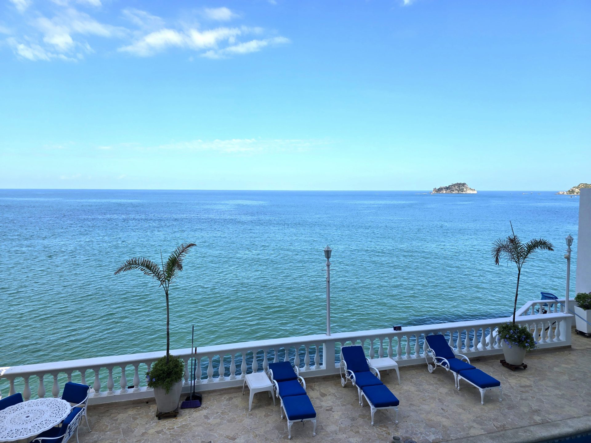 Hermoso Apartamento en Arriendo Amoblado Vista al Mar – Murujuy