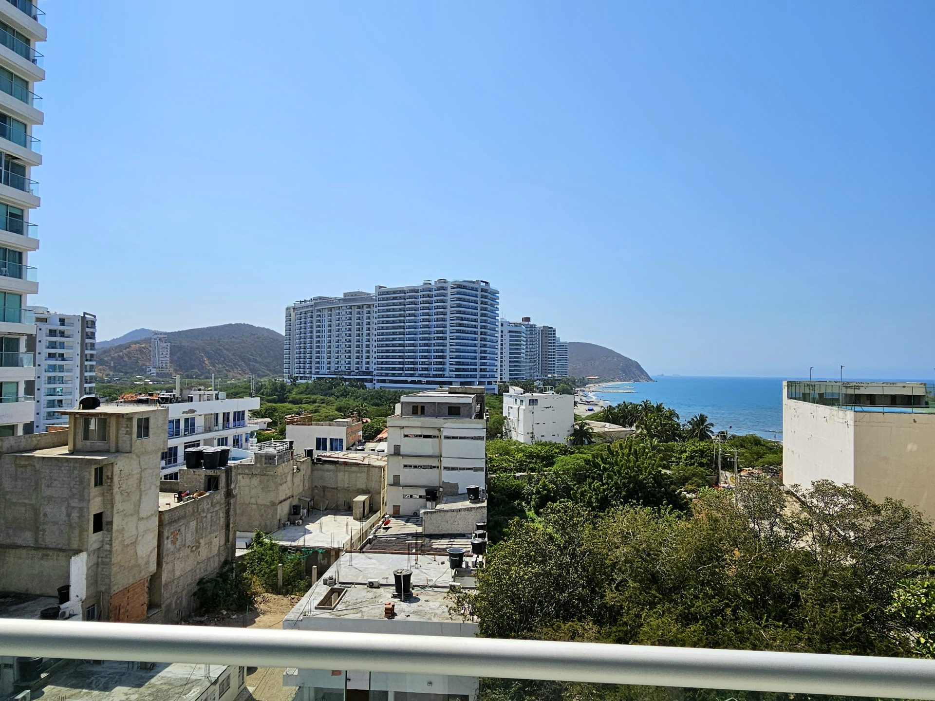 Arriendo Apartamento- Primera Línea de Playa- Rodadero sur