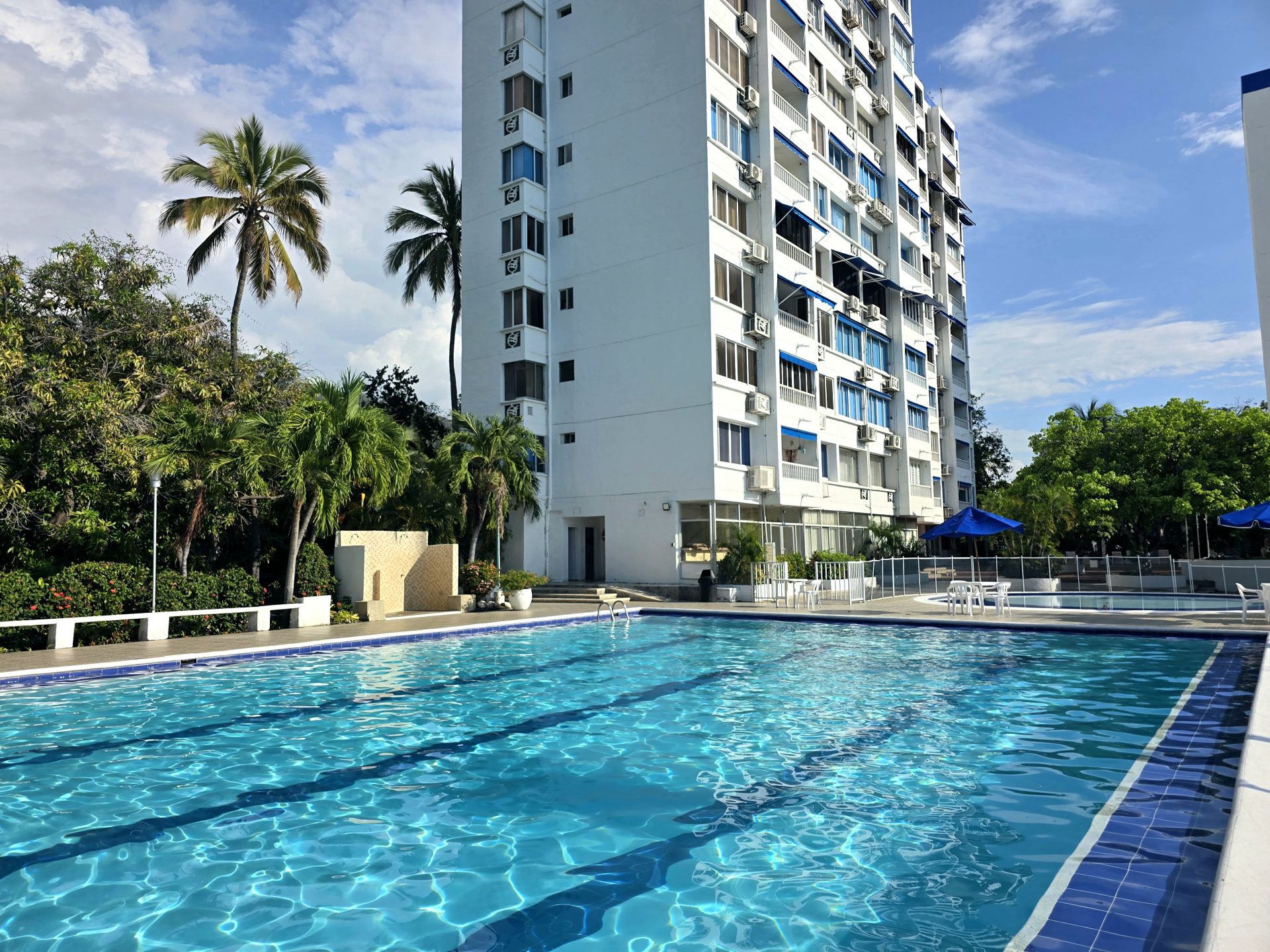 Hermoso Apartamento Amoblado en Arriendo 3 Alcobas – Alcatraces