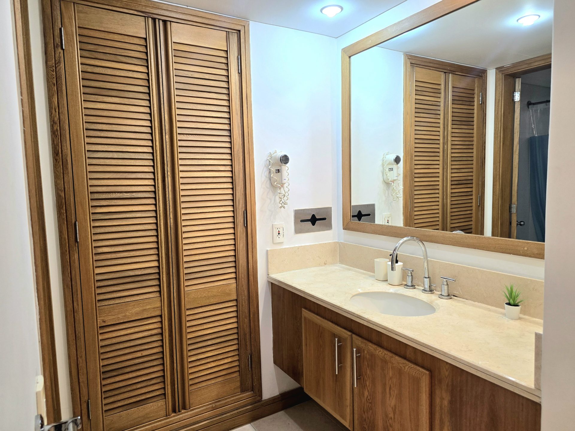 Vivir en un Resort arriendo apartamento irotama