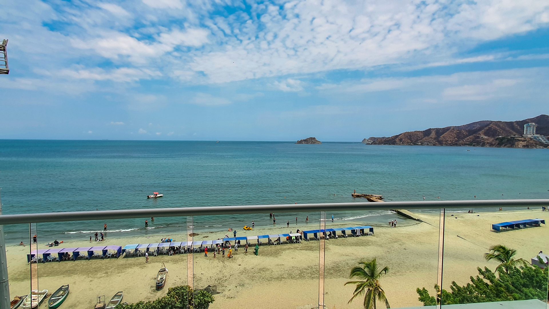 Despierta mirando la playa, Apartamento Frente al mar – Santa Marta