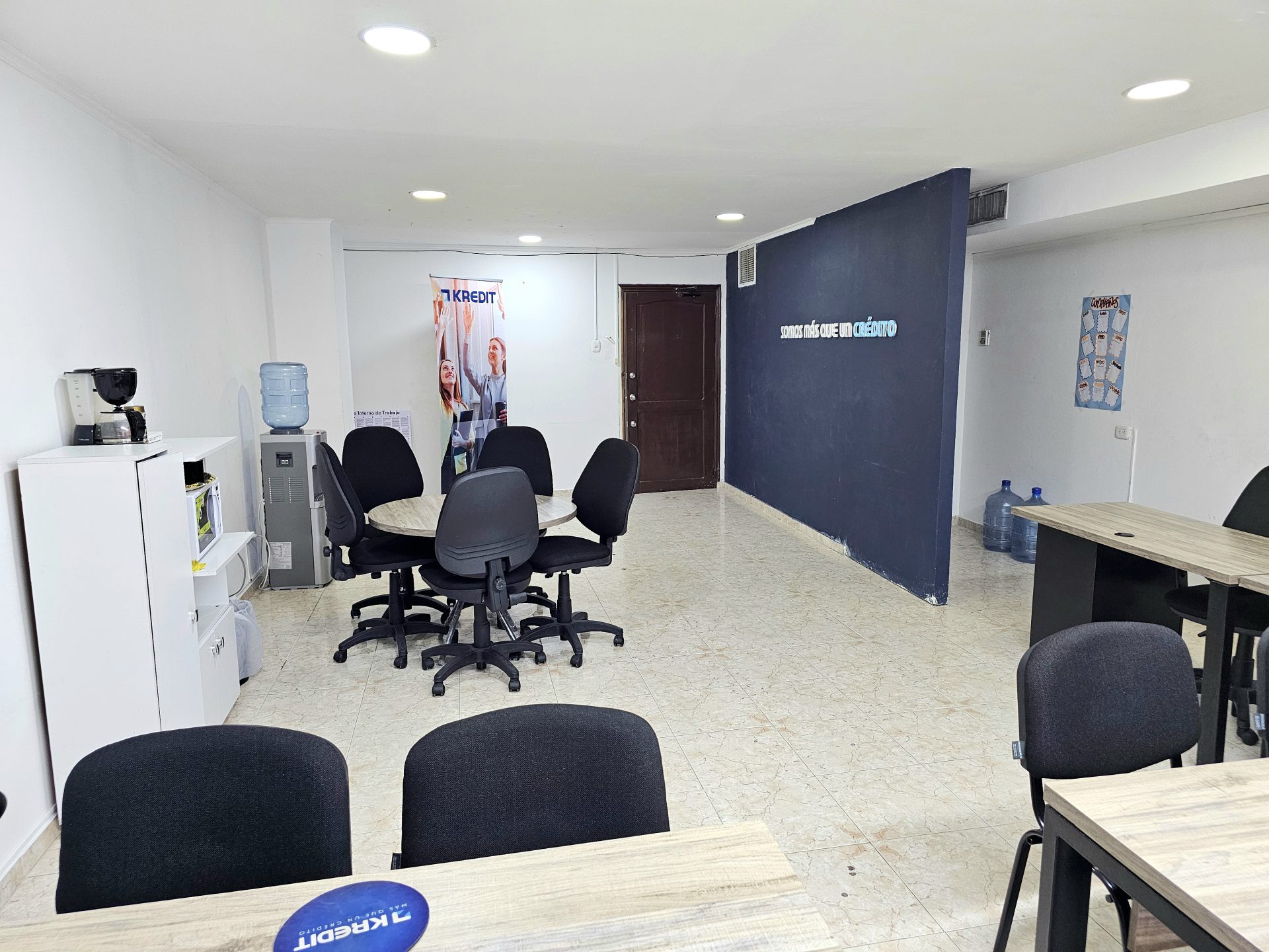 Arriendo oficina amplia- centro historico