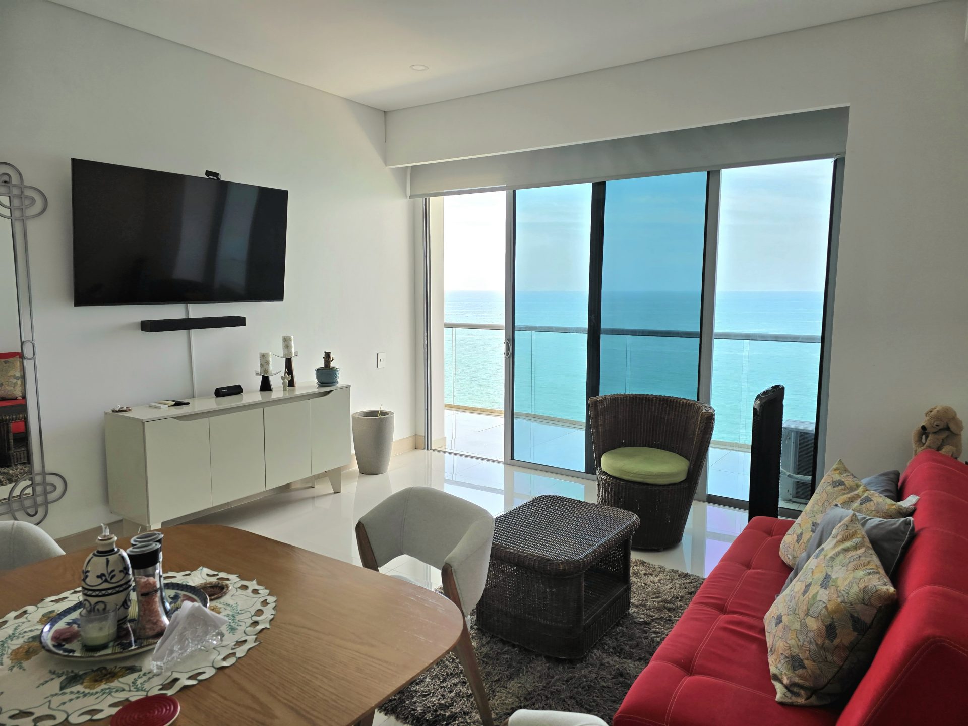 Hermoso Apartamento en Arriendo Amoblado- Frente al mar