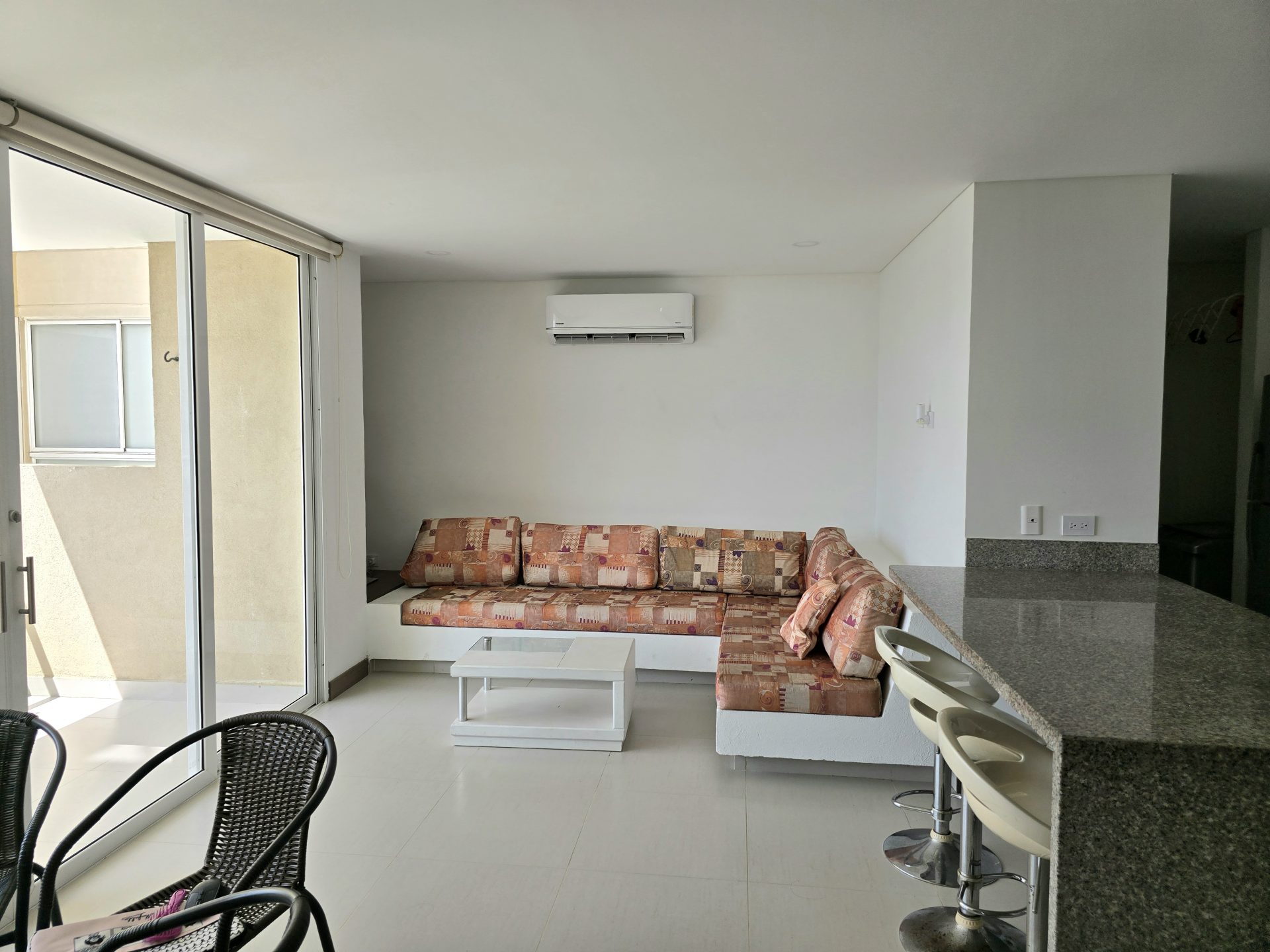 Arriendo Apartamento Sin Muebles 2 Alcobas – Vista al Mar