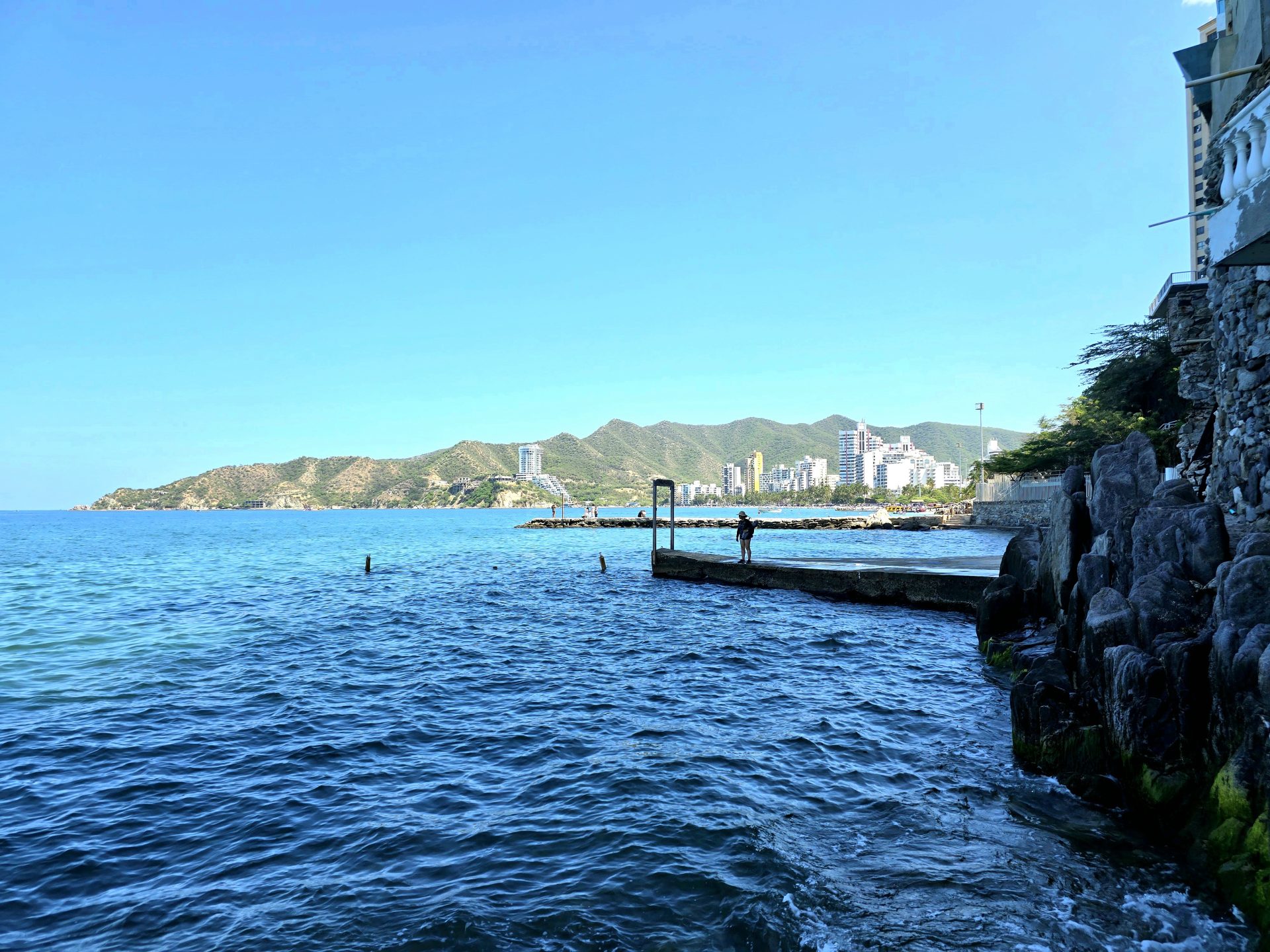 Hermoso Apartamento en Arriendo Amoblado Vista al Mar – Murujuy