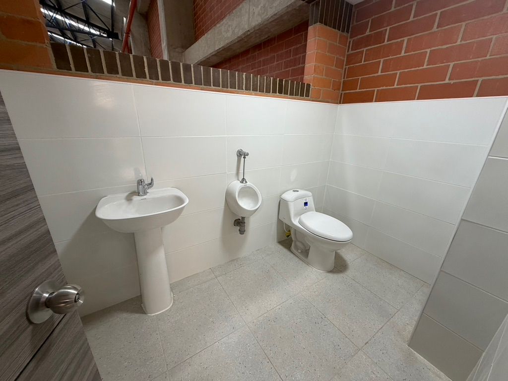 BODEGA EN ARRIENDO CORREDO CALLE 80, PARQUE INDUSTRIAL