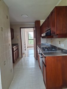 Arriendo Apartamento Amplio El Poblado con 2 parqueaderos