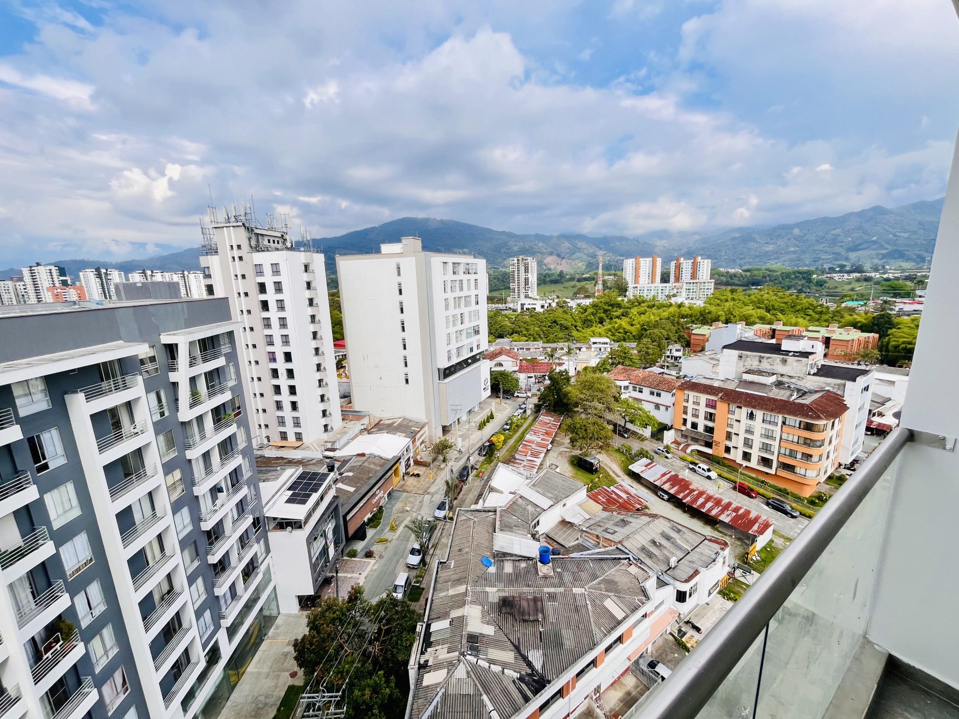 Se Arrienda Apartaestudio Vista hacia Cordillera – Sector Fundadores