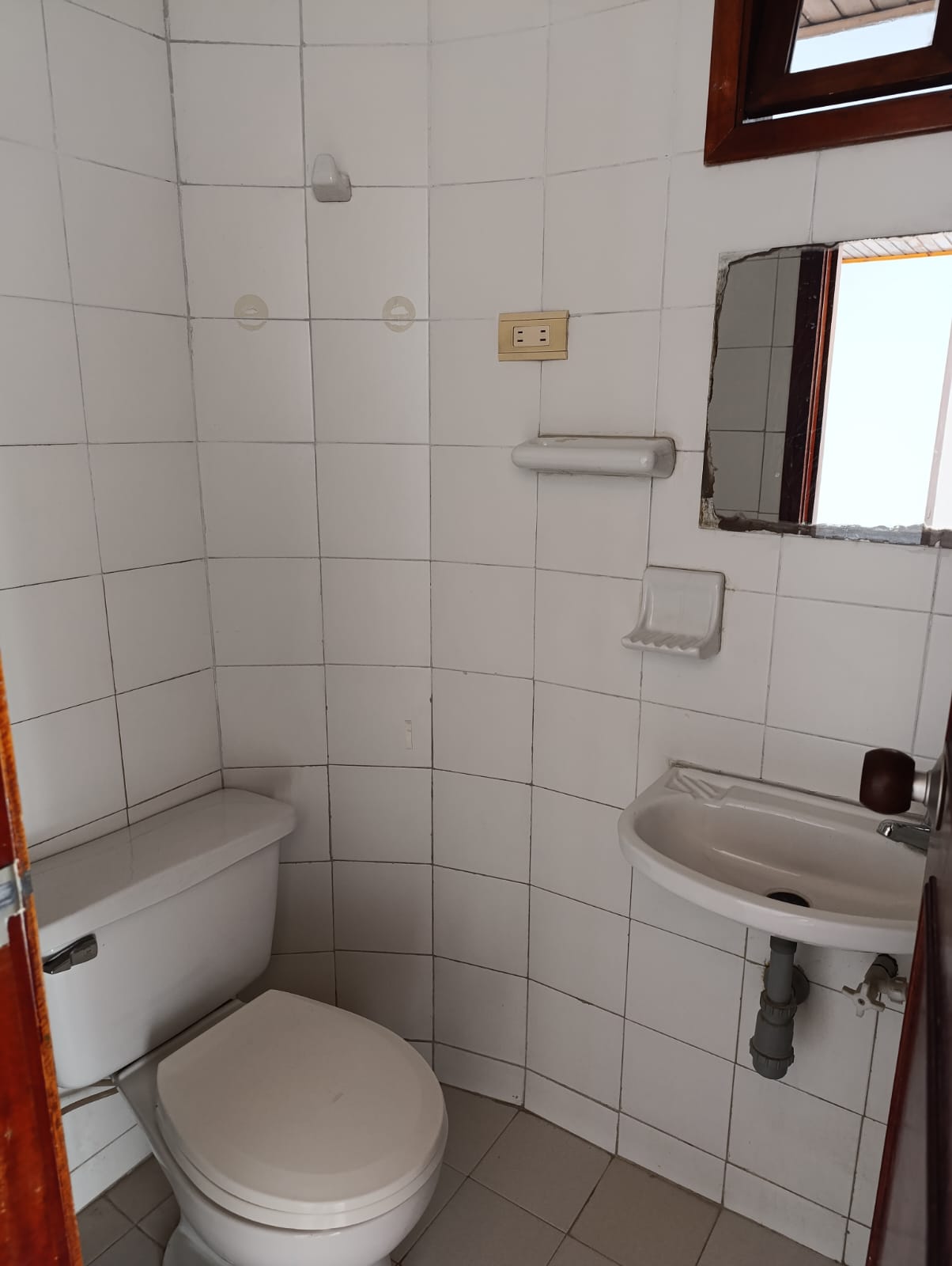 Arriendo Apartamento en Villa Luz 2do. piso