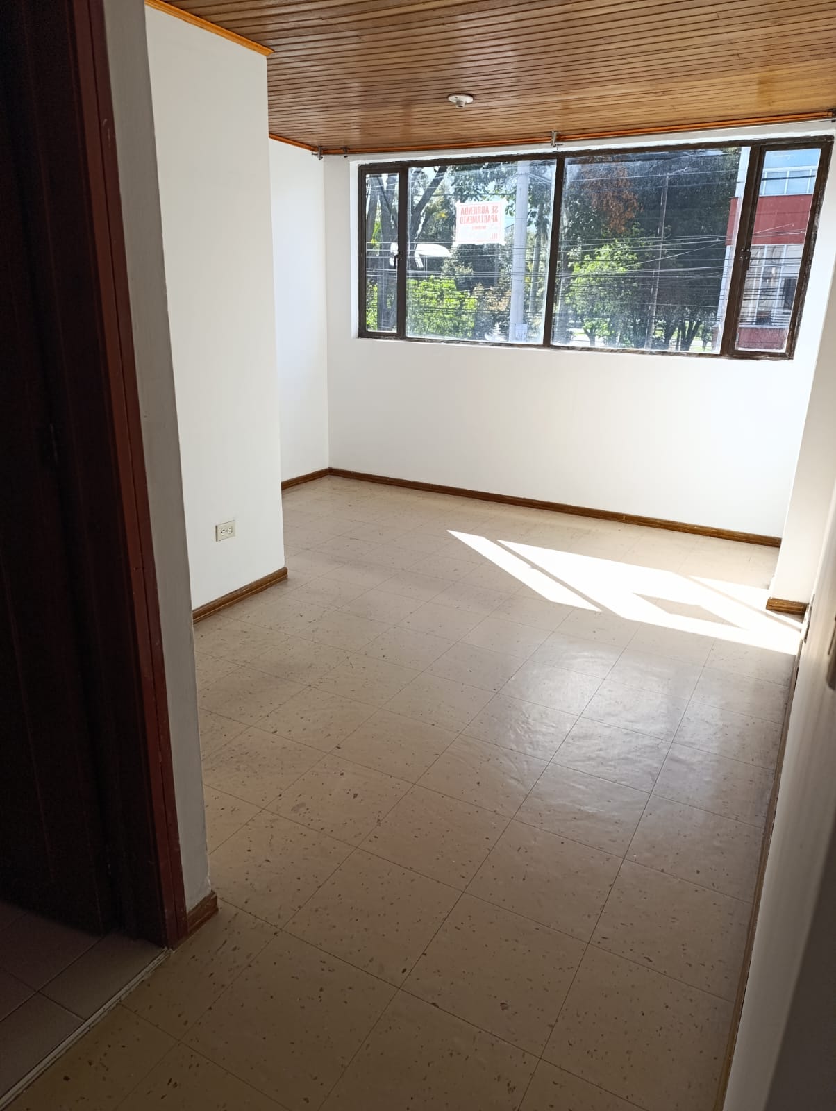 Arriendo Apartamento en Villa Luz 2do. piso