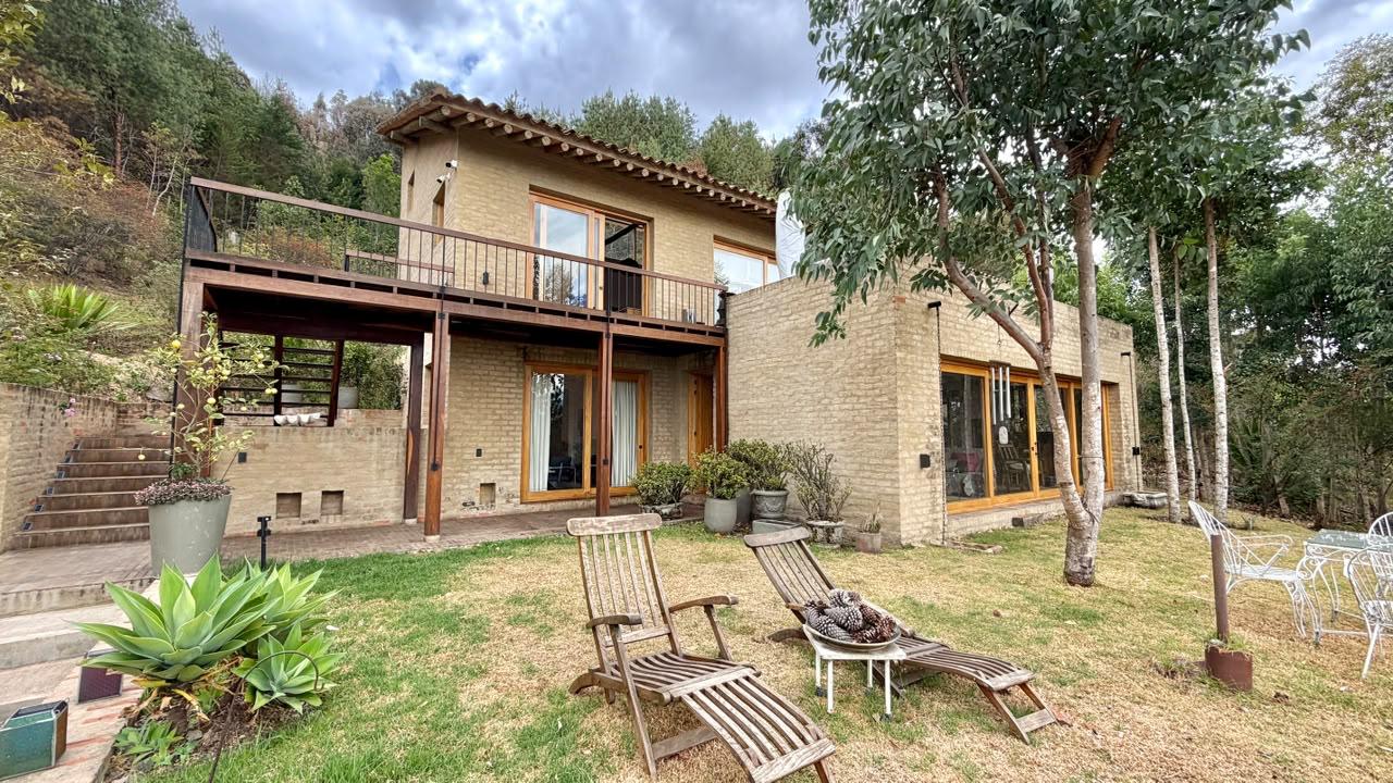 ARRIENDO APTO AMOBLADO PRIMER PISO – BASE MILITAR – VILLA DE LEYVA