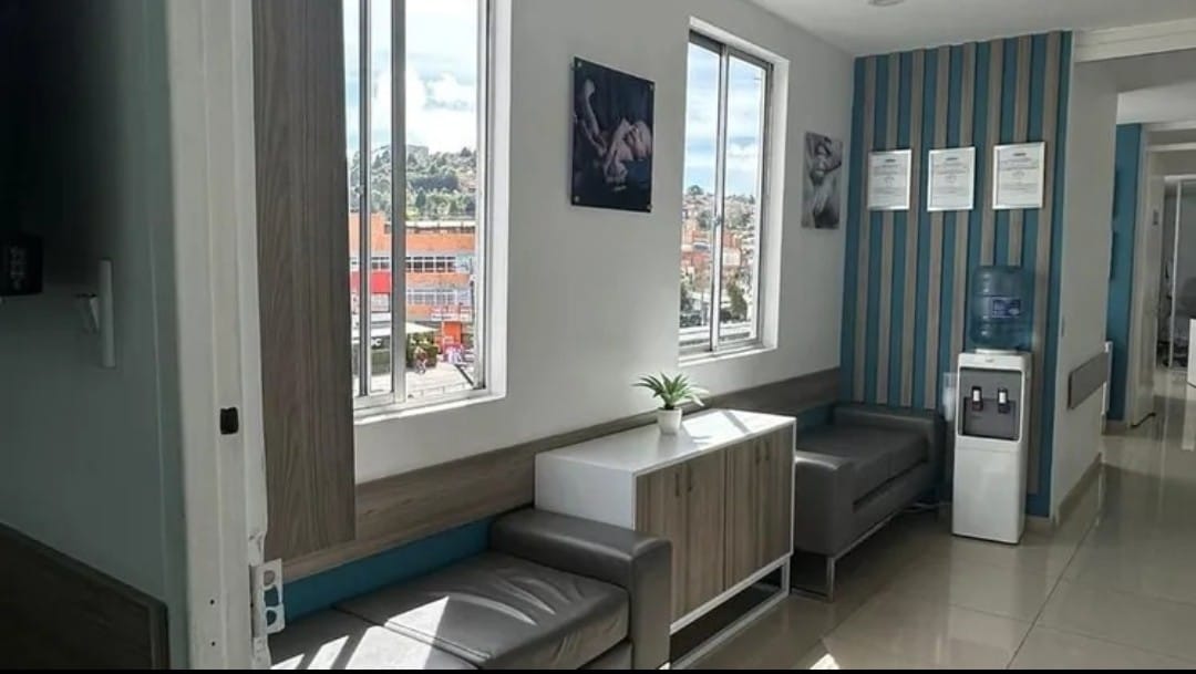 Casa en arriendo de dos pisos en Santa Isabel