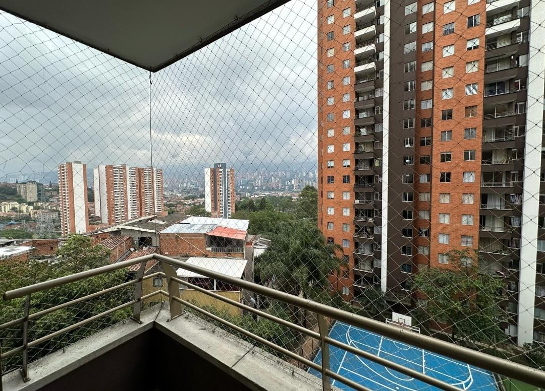 EN ARRIENDO APARTAMENTO EN EL POBLADO MEDELLÍN COLOMBIA