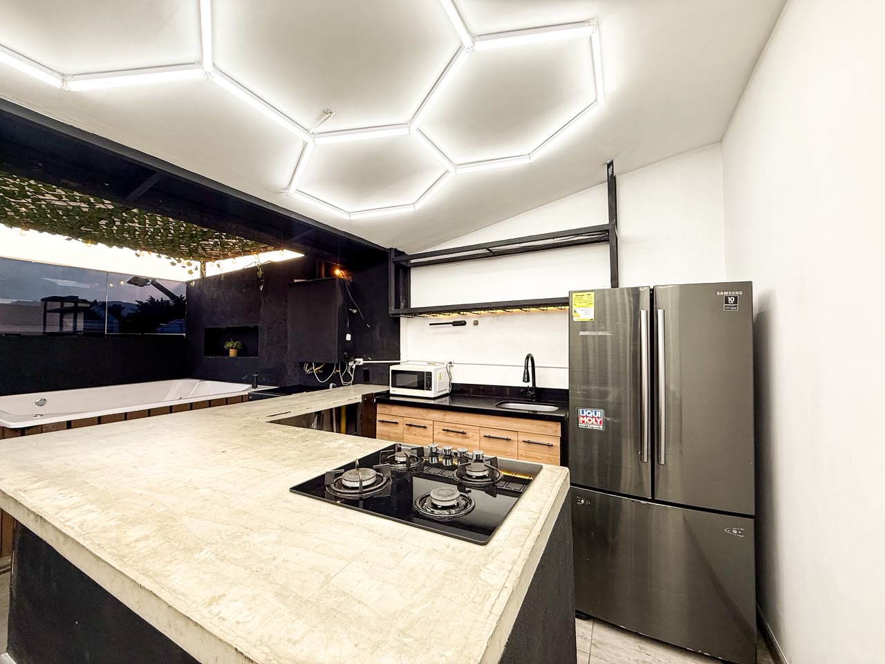 APARTAMENTO AMOBLADO EN ALQUILER – LAURELES, MEDELLÍN