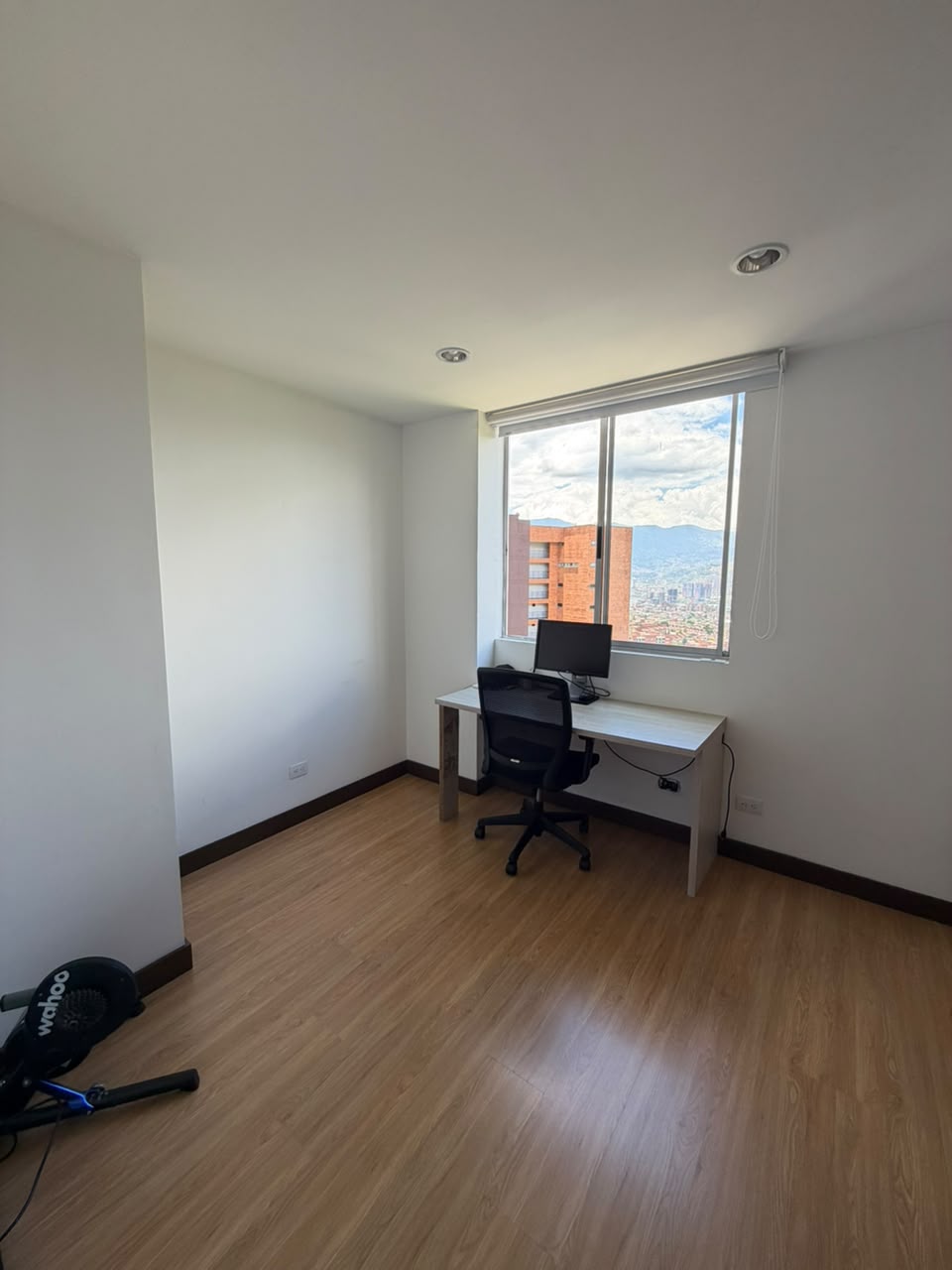 APARTAMENTO EN ALQUILER – LOMA EL ESMERALDAL ENVIGADO