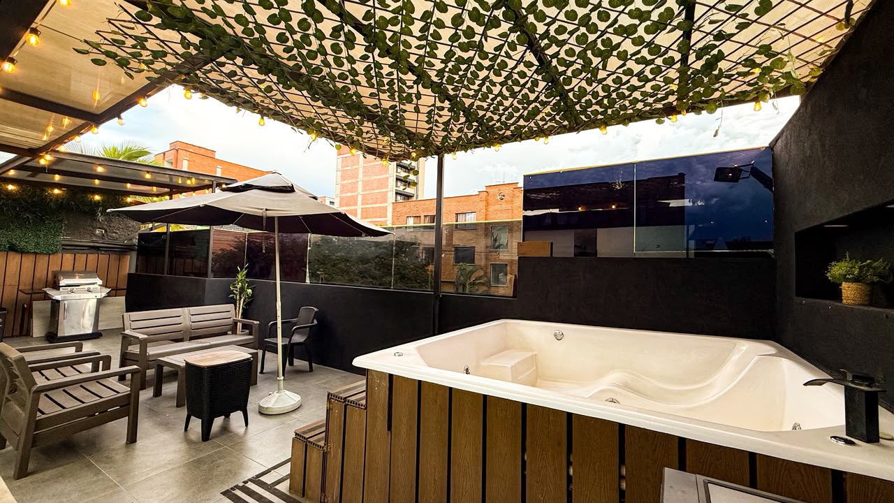 APARTAMENTO AMOBLADO EN ALQUILER – LAURELES, MEDELLÍN