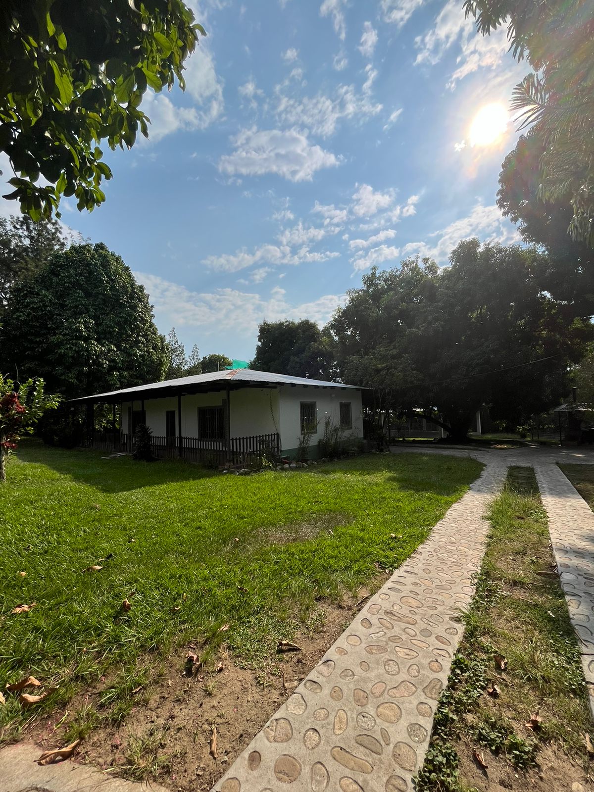ARRIENDO o VENTA CASA COTA SECTOR URBANA