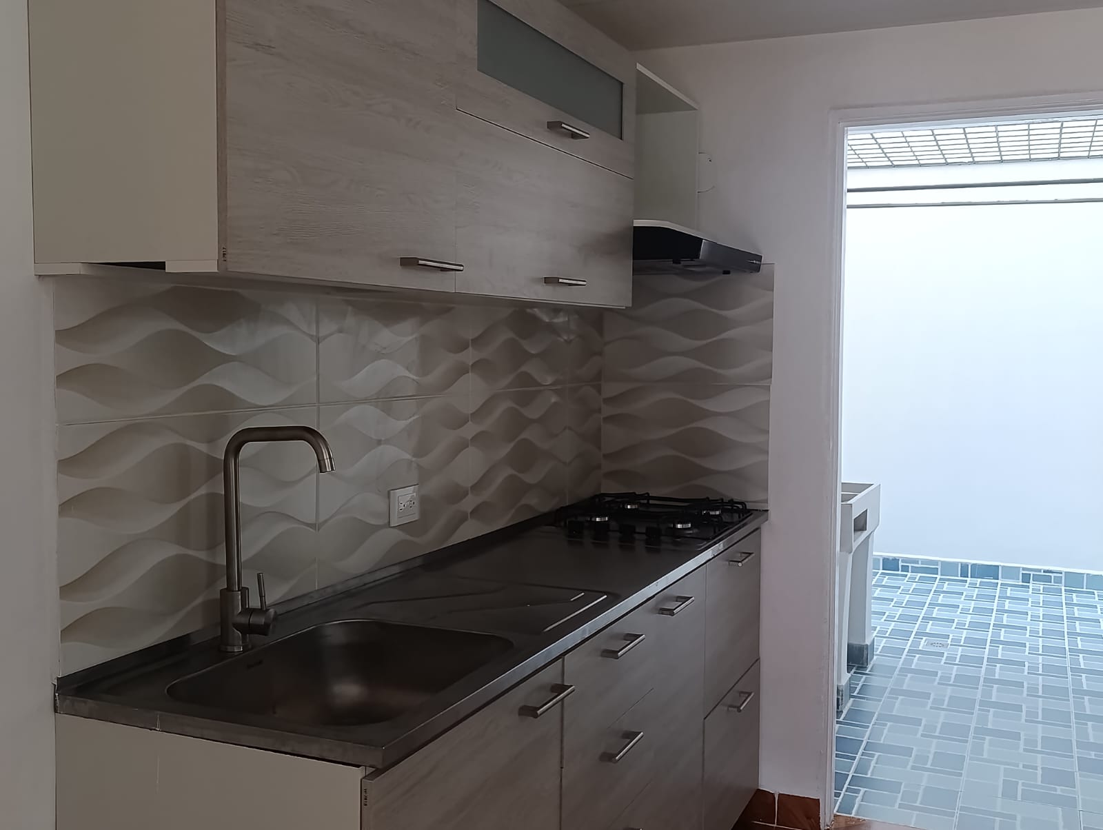 CASA EN PRIMER PISO EN ARRIENDO EN EL MUNICIPIO DE LA CEJA.