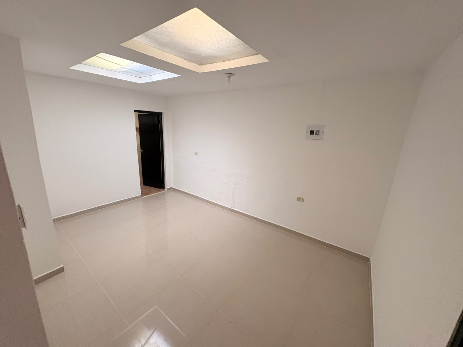 ARRIENDO CASA EN LUCITANIA MANIZALES