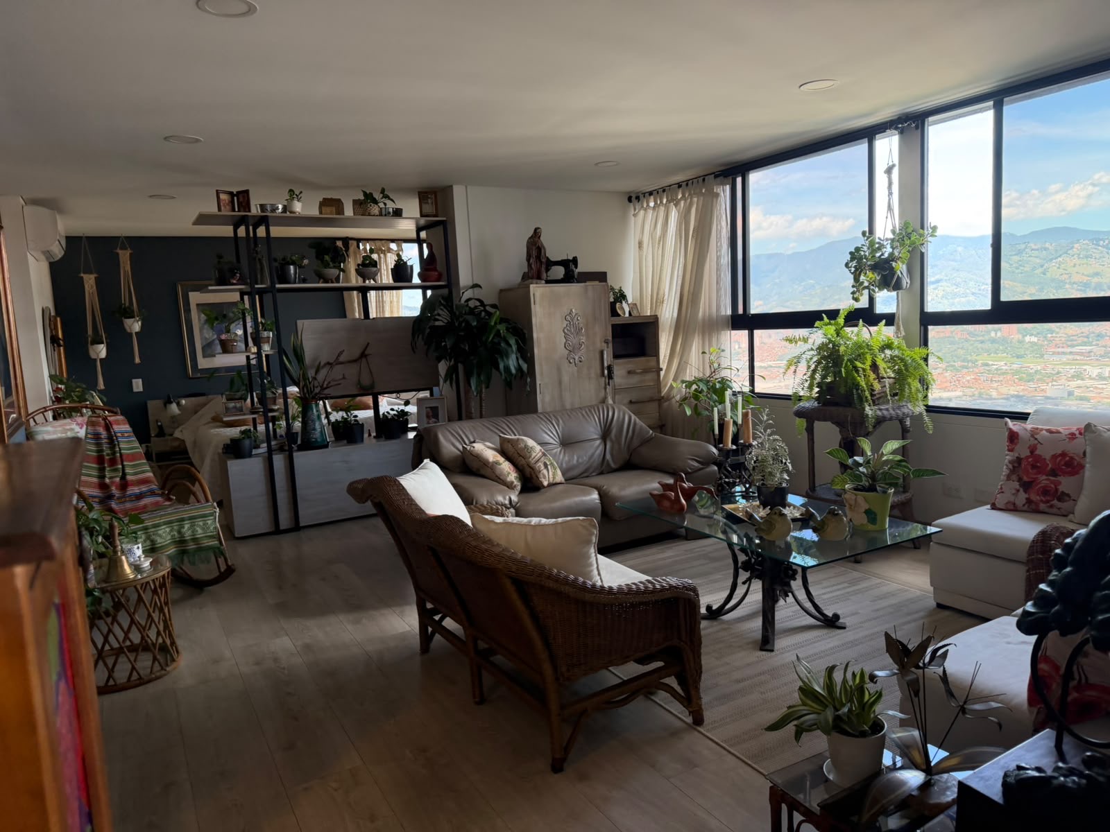 EN ARRIENDO APARTAMENTO EN EL POBLADO SECTOR PALMAS COUNTRY CLUB