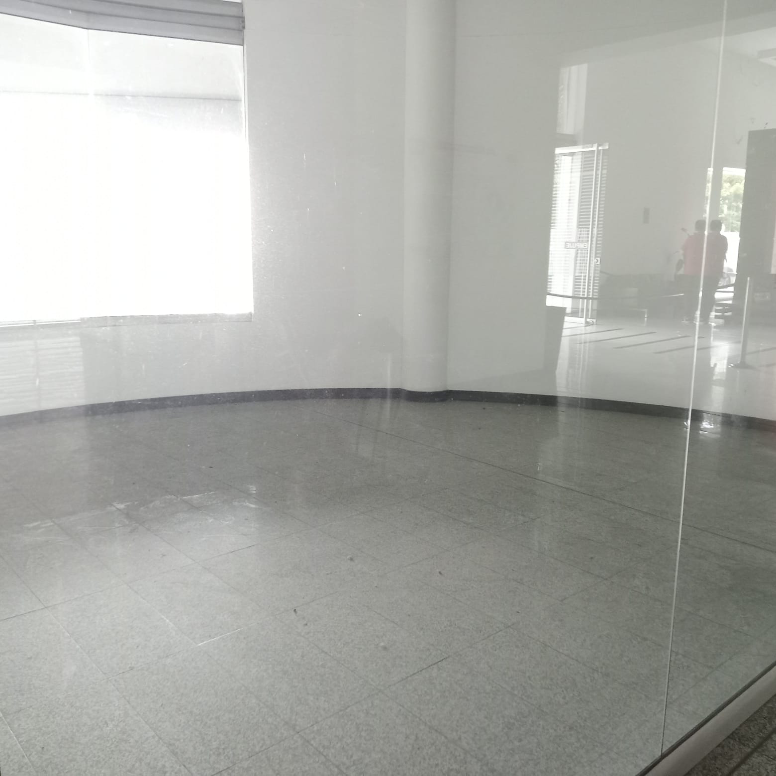 ARRIENDO OFICINA EN LA AV EL POBLADO