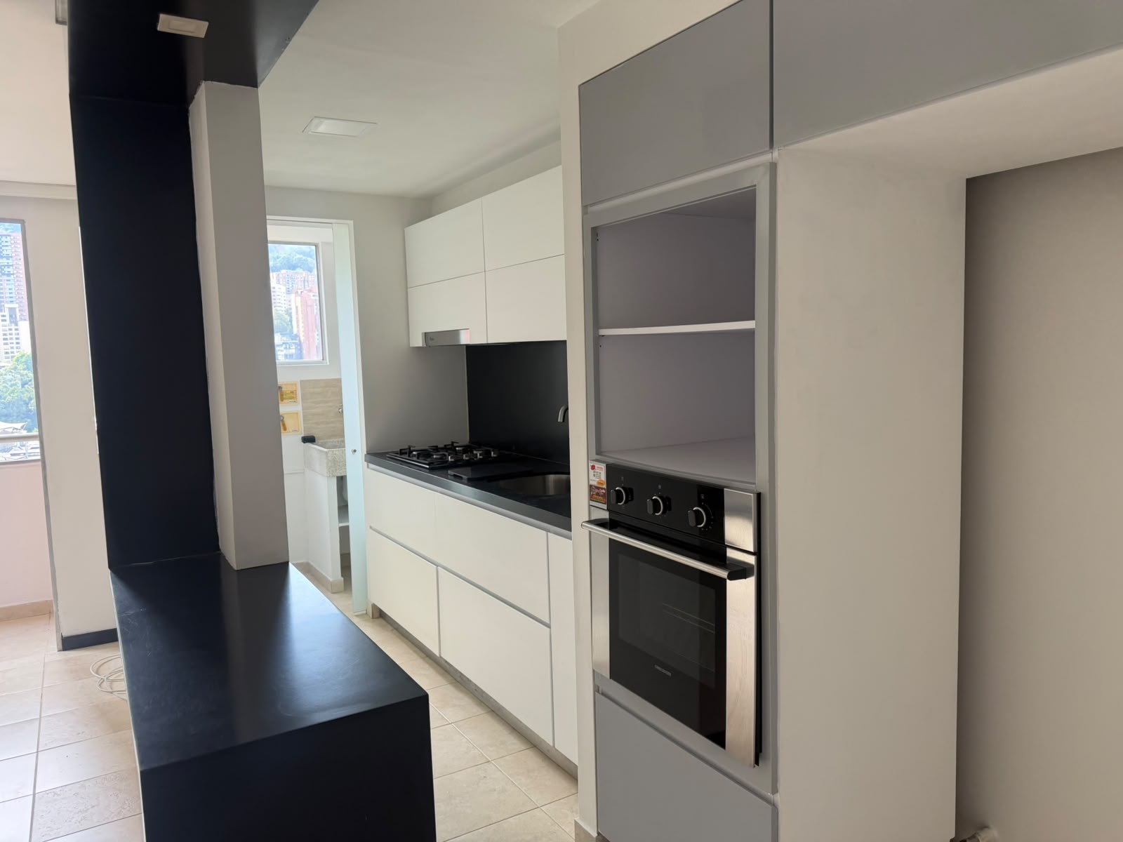 EN ARRIENDO APARTAMENTO EN EL POBLADO MEDELLÍN COLOMBIA