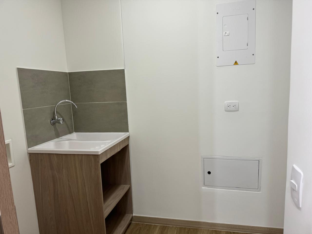 EN ARRIENDO APARTAMENTO CERCA AL AEROPUERTO SECTOR SAJONIA EN RIONEGRO