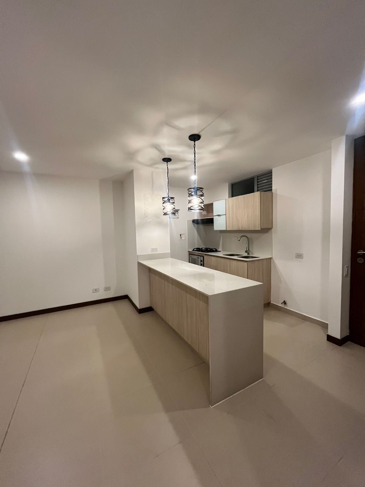 ARRIENDO APARTAMENTO POBLADO SECTOR EL TESORO