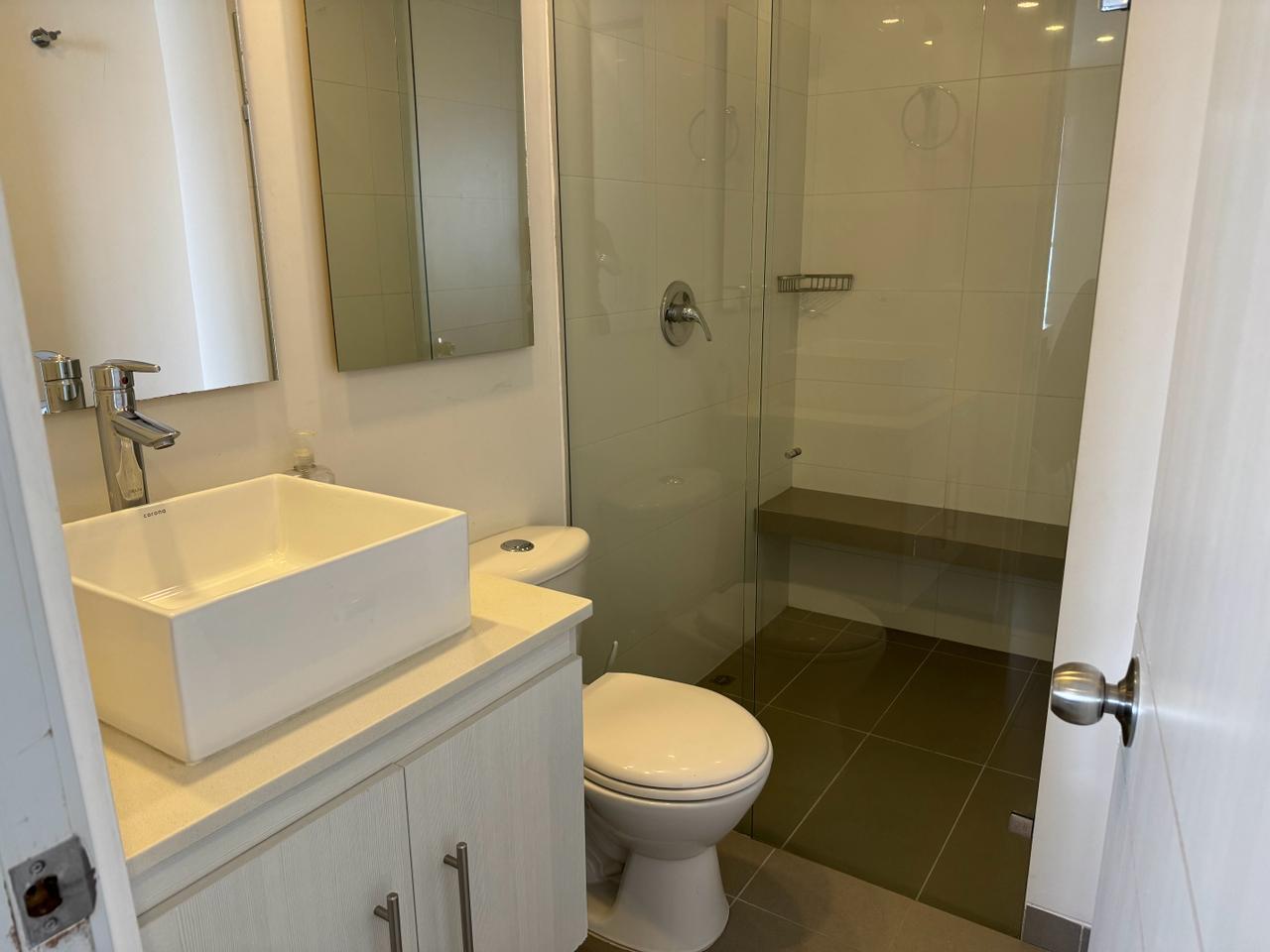 EN ARRIENDO APARTAMENTO AMOBLADO EN EL POBLADO MEDELLÍN COLOMBIA