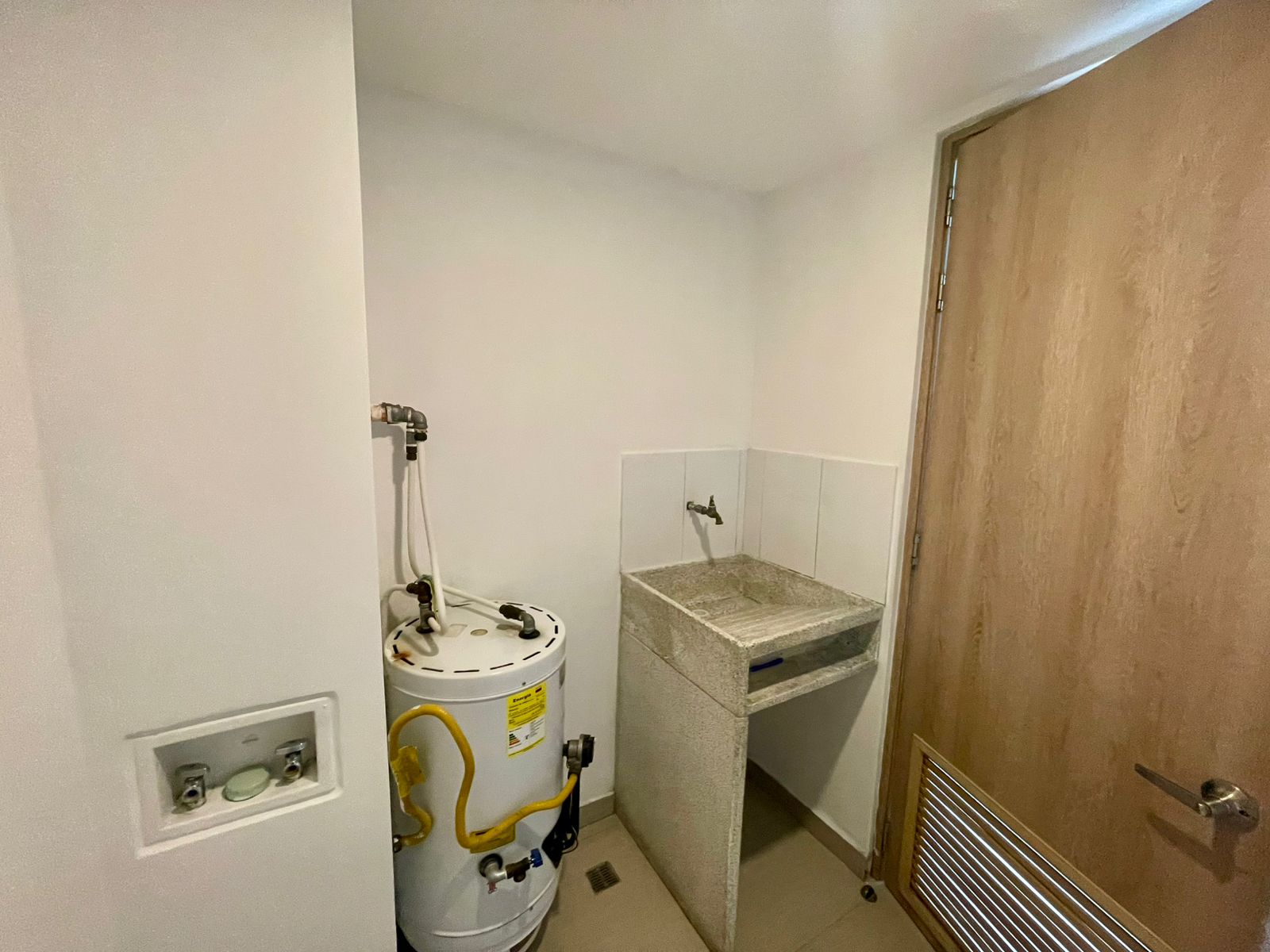 APARTAMENTO VENTA SECTOR LOMA DE SAN JULIAN POBLADO