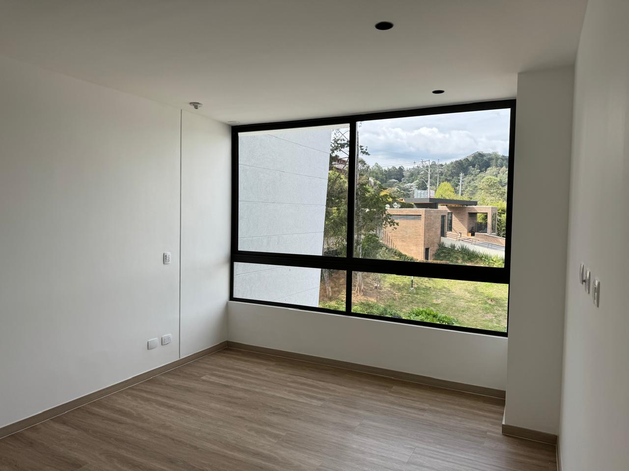 EN ARRIENDO APARTAMENTO CERCA AL AEROPUERTO SECTOR SAJONIA EN RIONEGRO