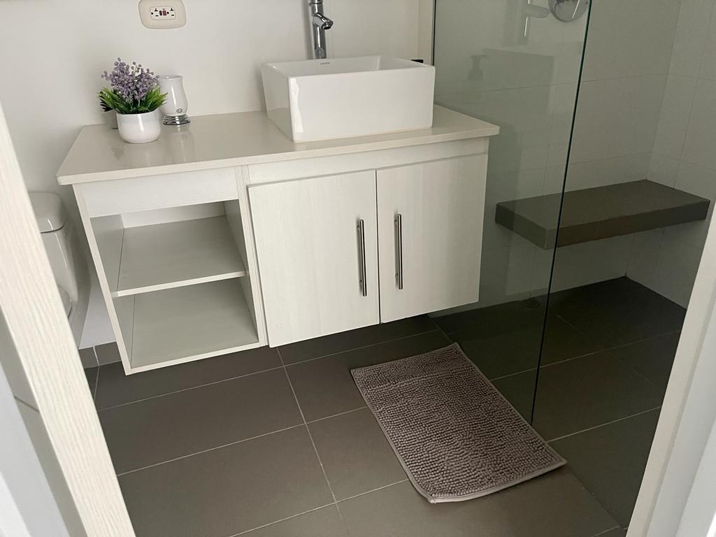 EN ARRIENDO APARTAMENTO AMOBLADO EN EL POBLADO MEDELLÍN COLOMBIA