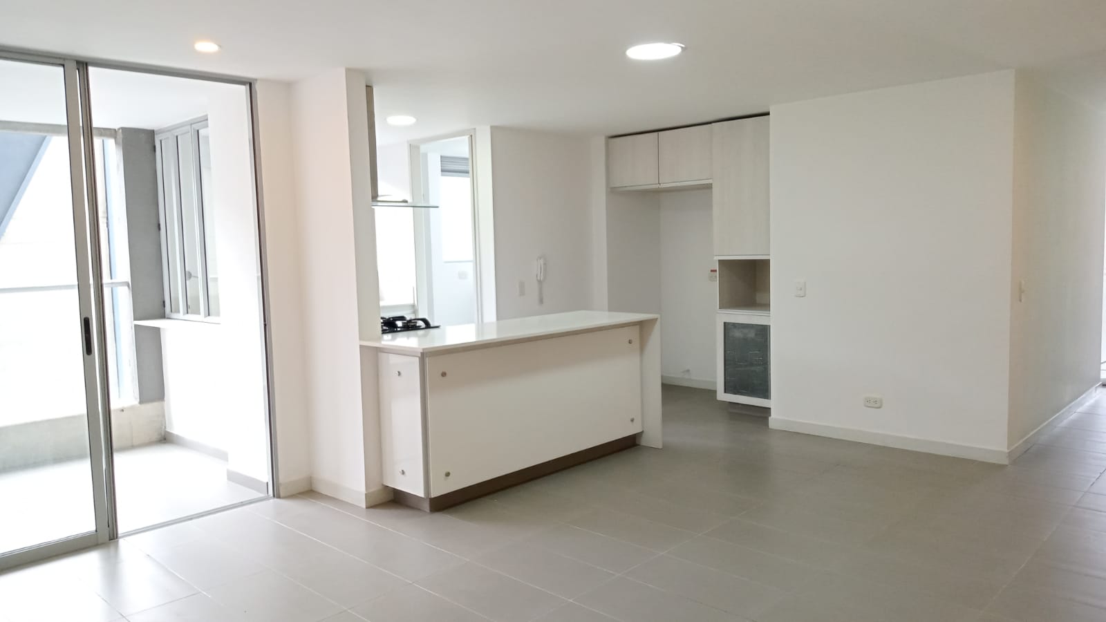 VENDO O ARRIENDO APARTAMENTO EN CASTROPOL POBLADO MEDELLÍN COLOMBIA