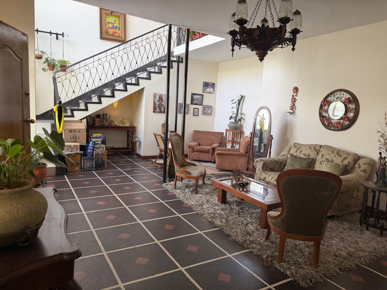 ARRIENDO CASA EN EL POBLADO SECTOR LAURELES