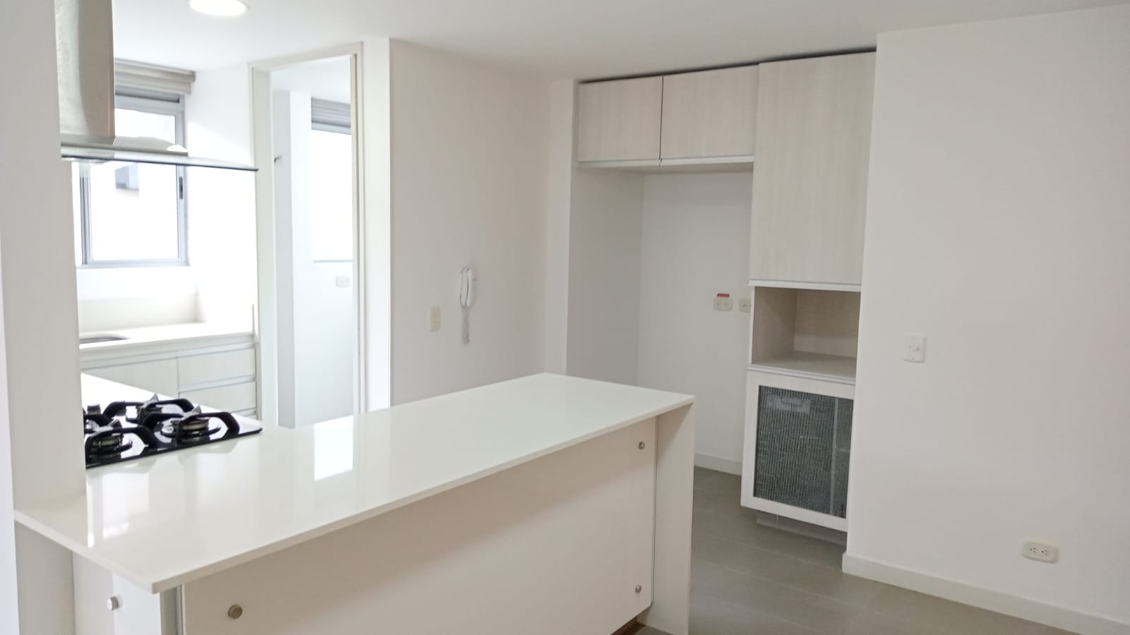 VENDO O ARRIENDO APARTAMENTO EN CASTROPOL POBLADO MEDELLÍN COLOMBIA
