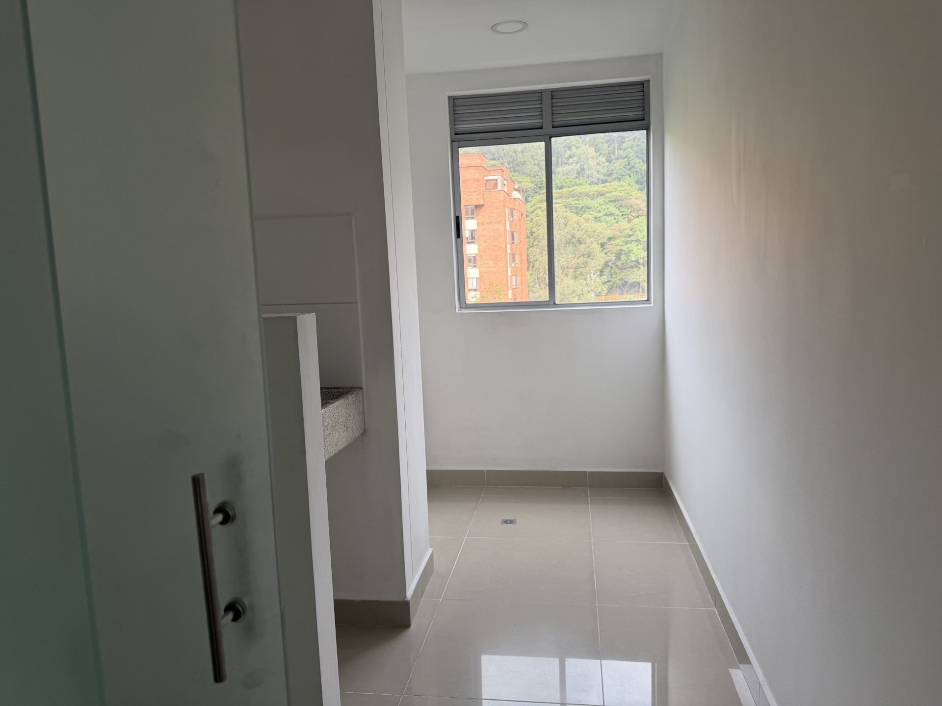 ARRIENDO APARTAMENTO EN EL POBLADO SECTOR CASTROPOL