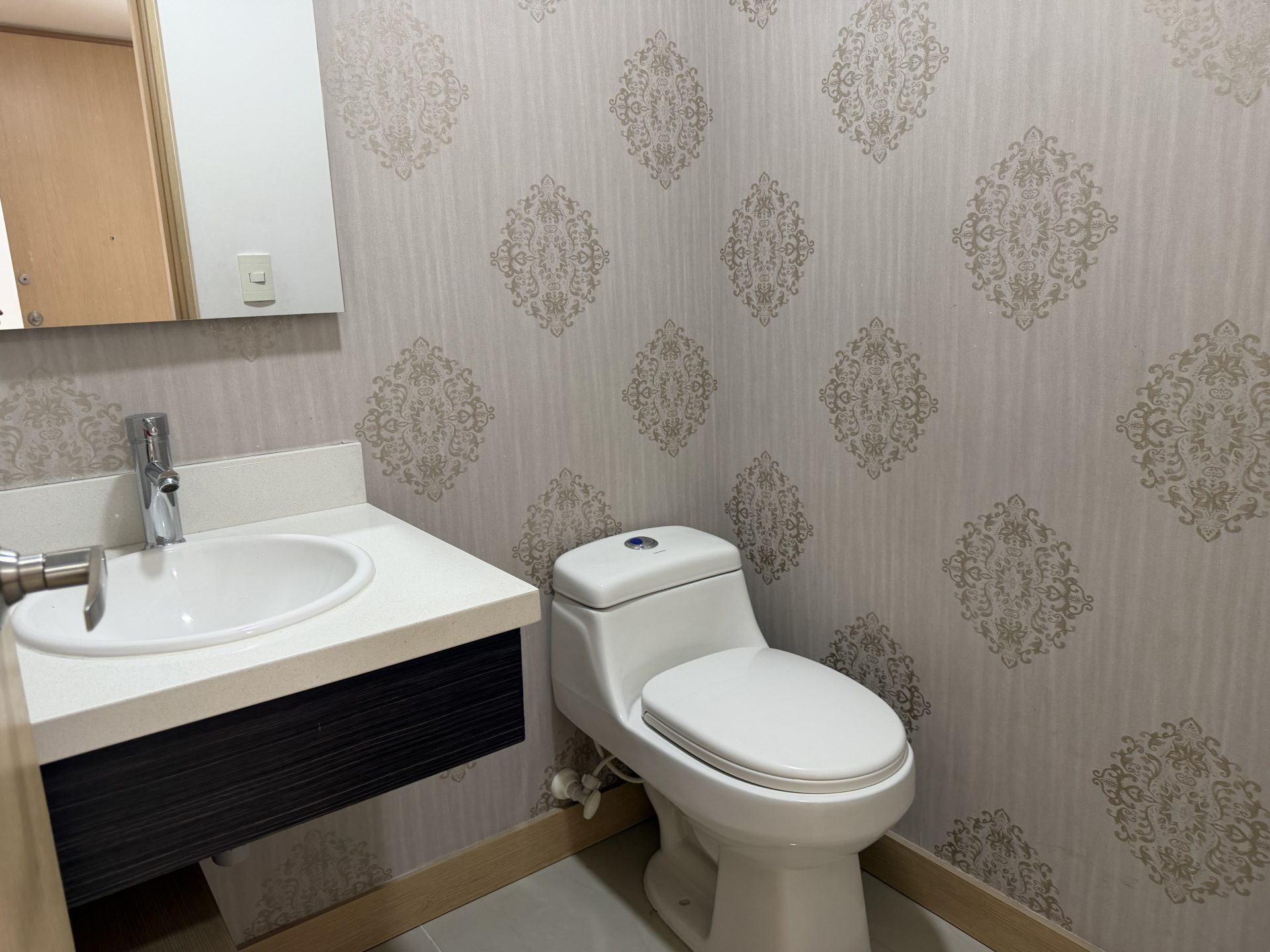 ARRIENDO APARTAMENTO EN EL POBLADO SECTOR CASTROPOL
