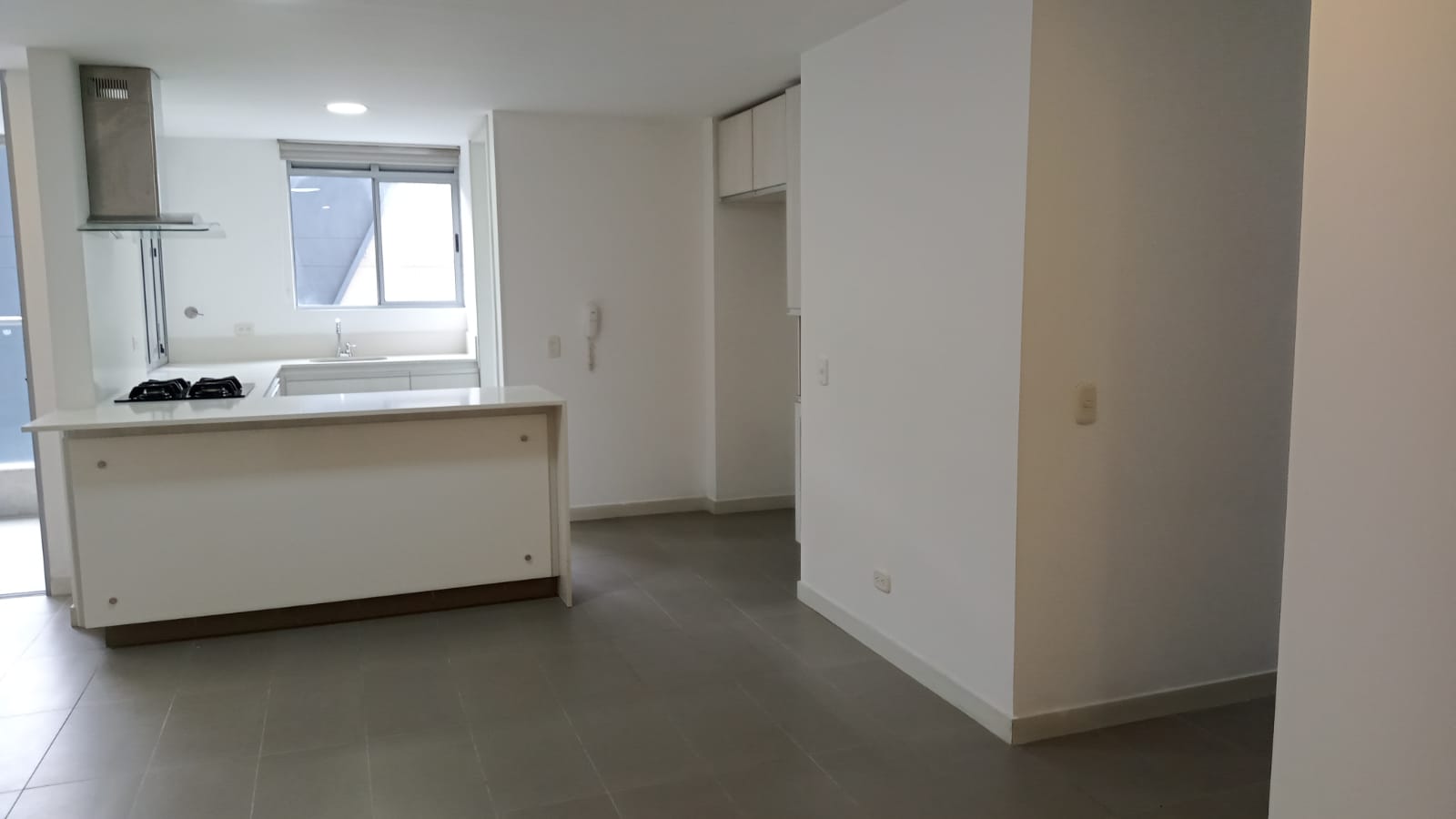VENDO O ARRIENDO APARTAMENTO EN CASTROPOL POBLADO MEDELLÍN COLOMBIA