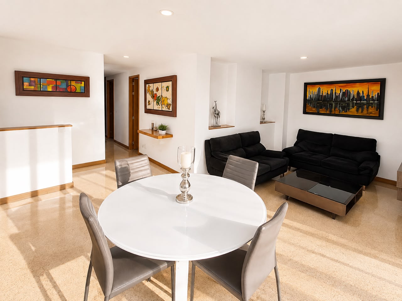 ALQUILER APARTAMENTO AMOBLADO EN EL POBLADO SECTOR LOMA DE ALEJANDRÍA