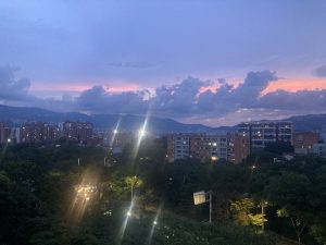 Apt amoblado+servicios públicos incluidos - San Germán 52 m² | 2 habitaciones | 2 baños |