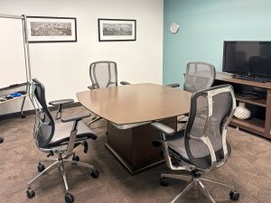 MeetingRoomL_46.jpg
