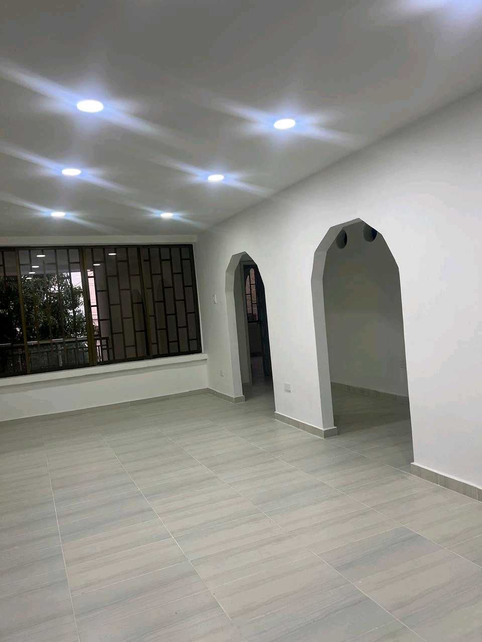 APARTAMENTO AMPLIO , SEGUNDO PISO, CAMPO ALEGRE