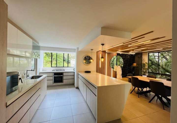 Casa comercial en Medellín Estadio