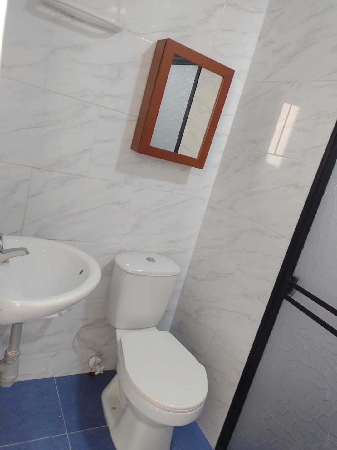 Arriendo Apartamento tercer piso barrio San Diego