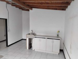 arriendo_local_en_la_80_cerca_1791995129-4032_3192.jpeg